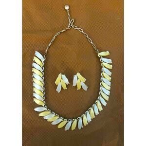 Vintage Yellow White Leaf Necklace Clip Earrings Set Silver Tone Mod Mid Century